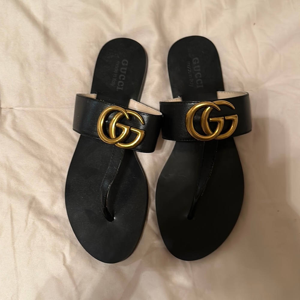Non Auth Gucci Sandals